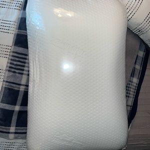 Temperpedic “TEMPER-Symphony” Pillow. Brand new